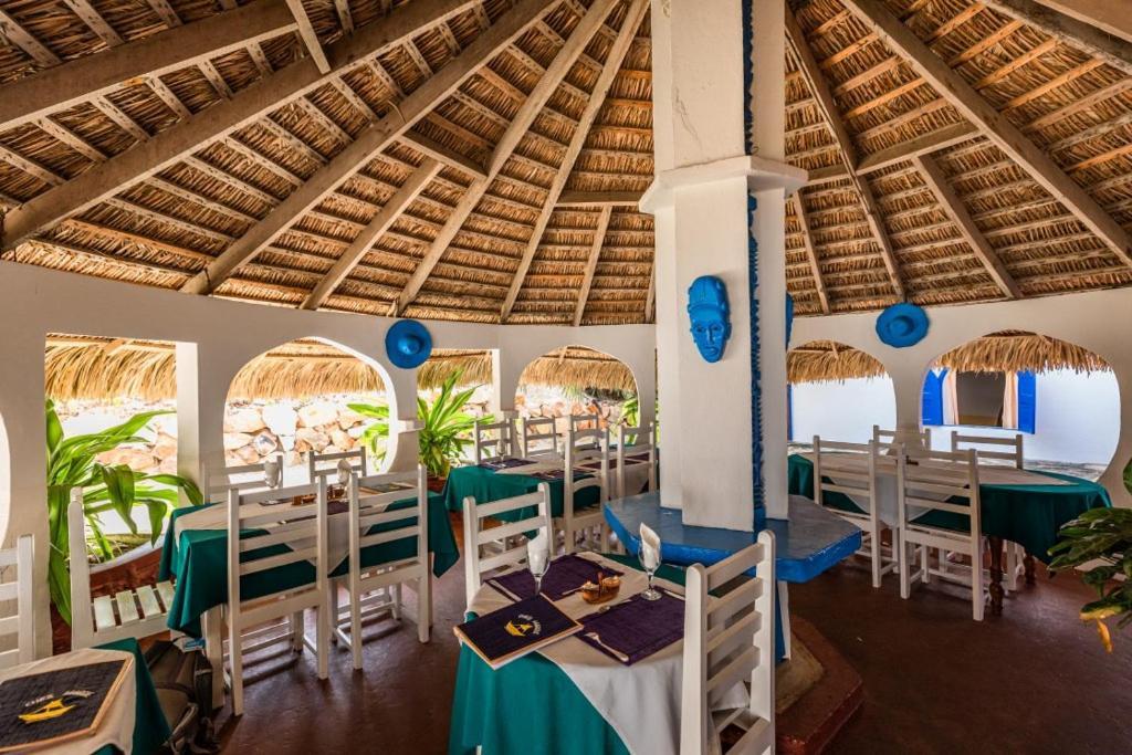 Chez Maggie Hotel & Restaurant Morondava Esterno foto