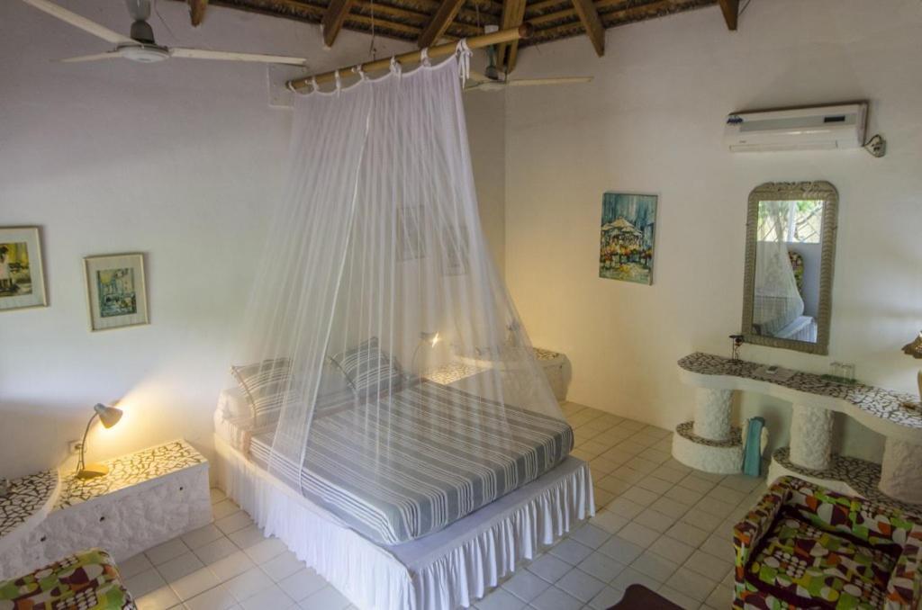 Chez Maggie Hotel & Restaurant Morondava Esterno foto